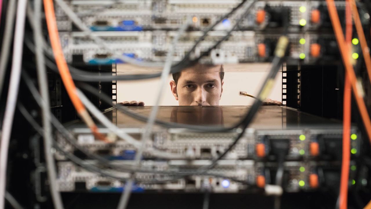 Featured image Micron DRAM uses 13 power of DDR5 for AI data centers