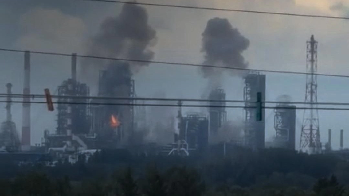 Featured image Record drone strike halts Russias largest gas producer with 55k plywood