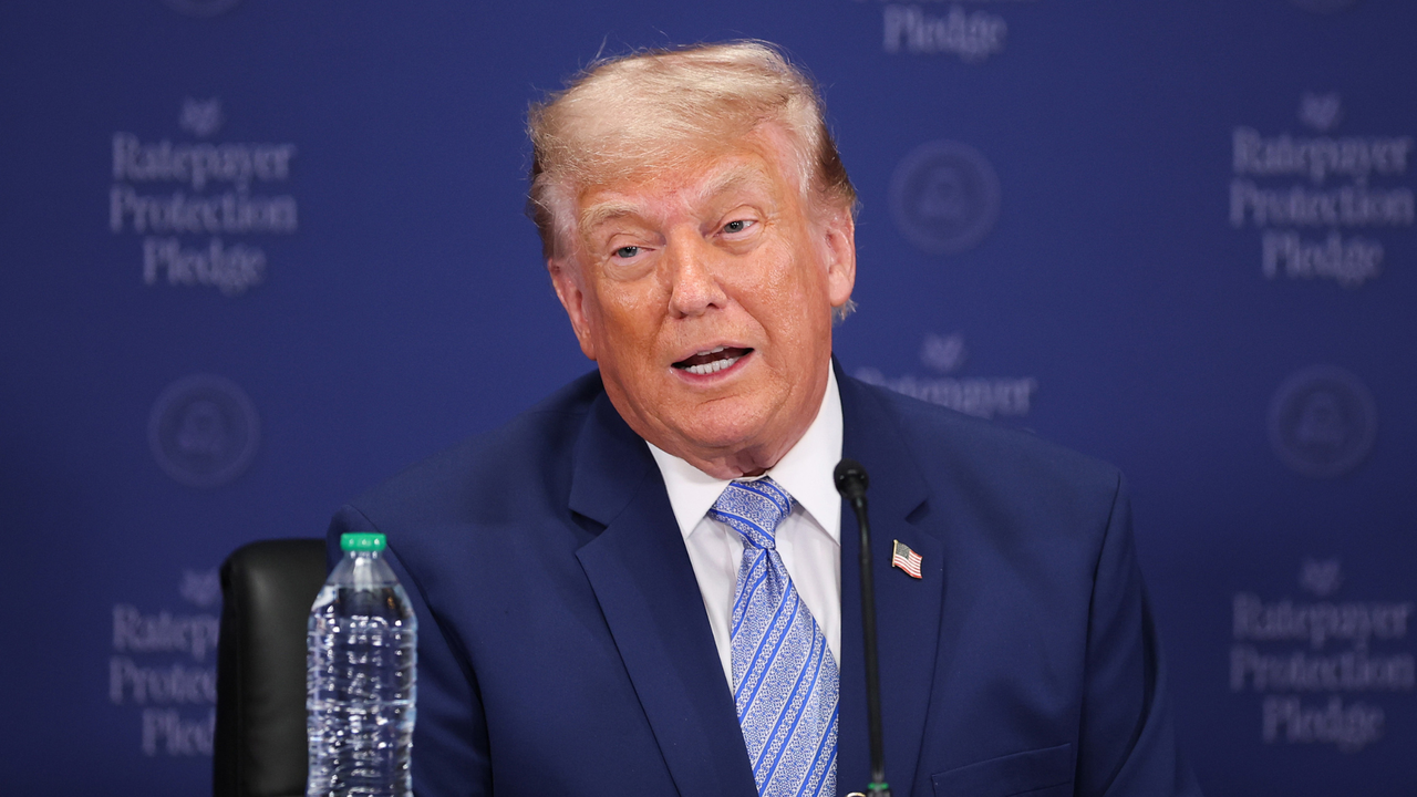 Featured image Trump links AI data centers to utility rate protection
