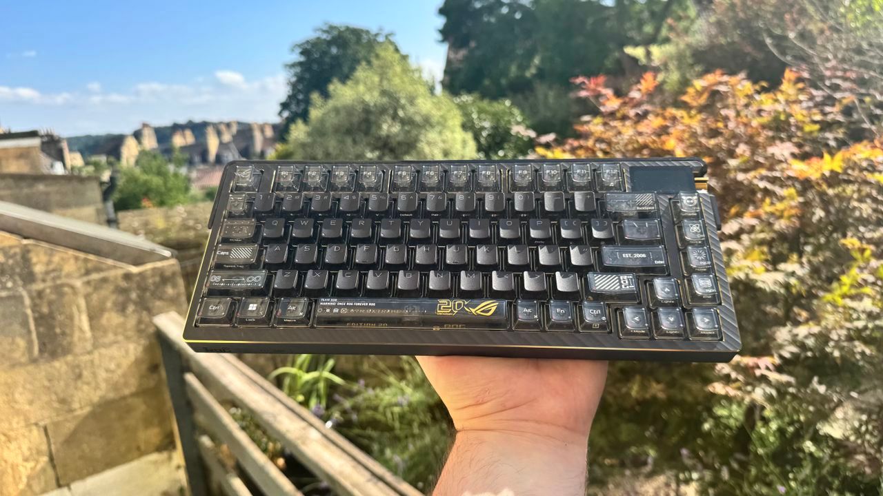 Featured image Asus ROG Azoth Extreme 20 review