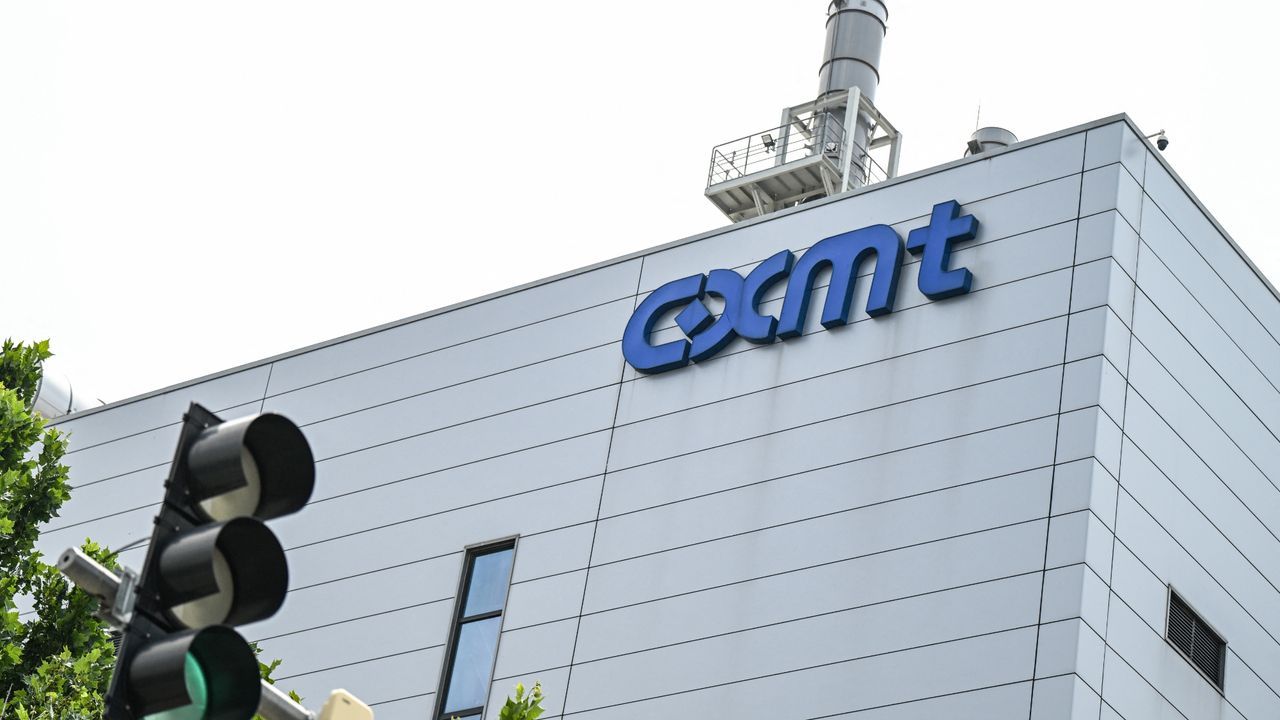 Featured image PC giants use Chinese memory to fight chip shortage