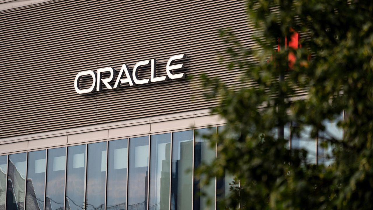 Featured image Oracle continues layoffs weeks after spending 21B
