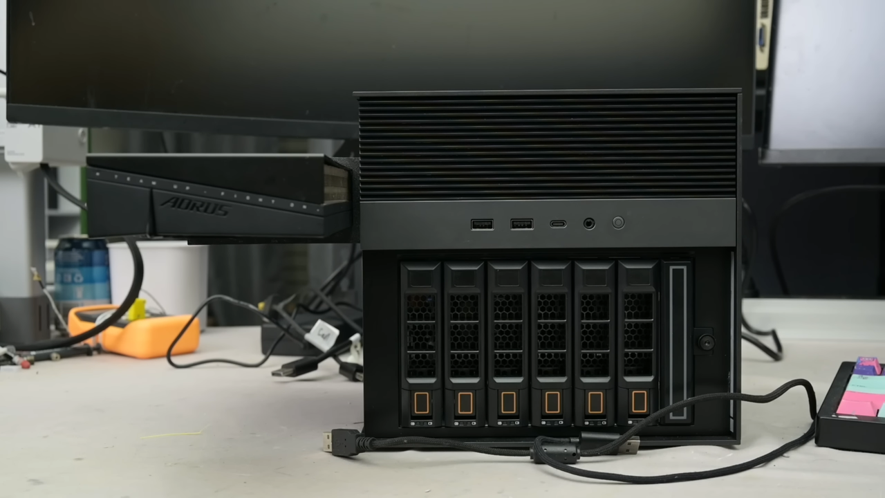 Featured image Frankenstein NAS turns into gaming PC with RTX 5060 and 828 FPS