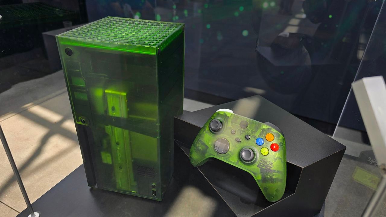 Featured image Xbox OG Green Series X25 could hit 900 for Black Friday launch