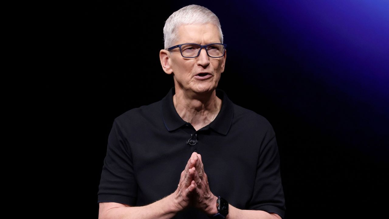 Featured image Tim Cook fights flood over memory pricing expects more costs