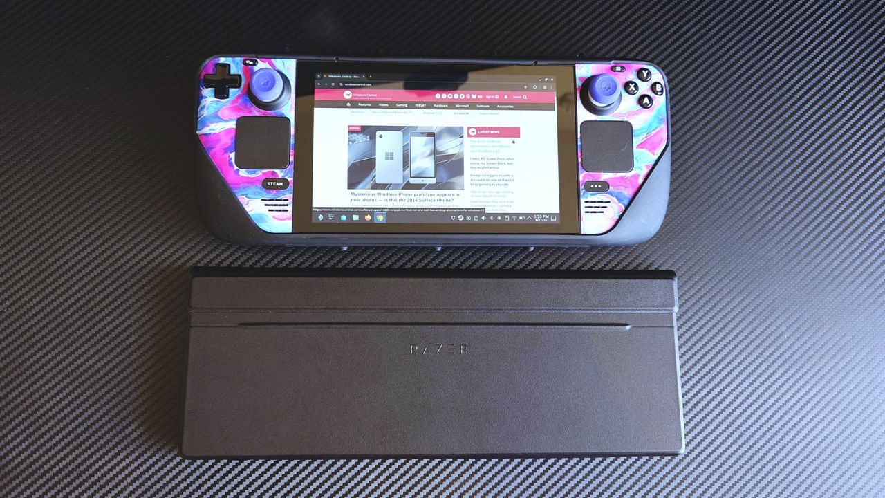 Featured image Onthego Steam Deck setup complete with this Razer kickstand