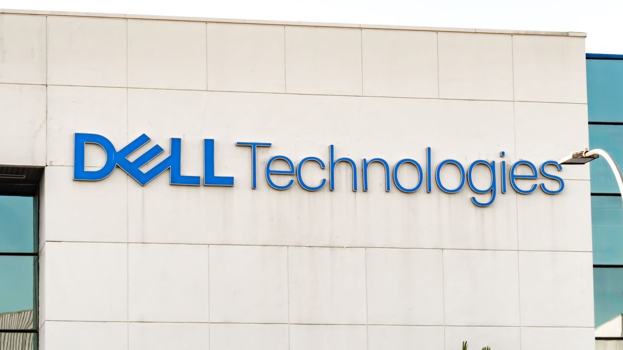 Featured image Dell founder reveals how a 100B empire started in 42 years