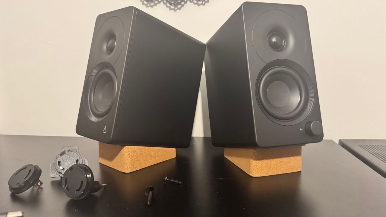 Featured image Testing the Creative XF1 Speaker Sound