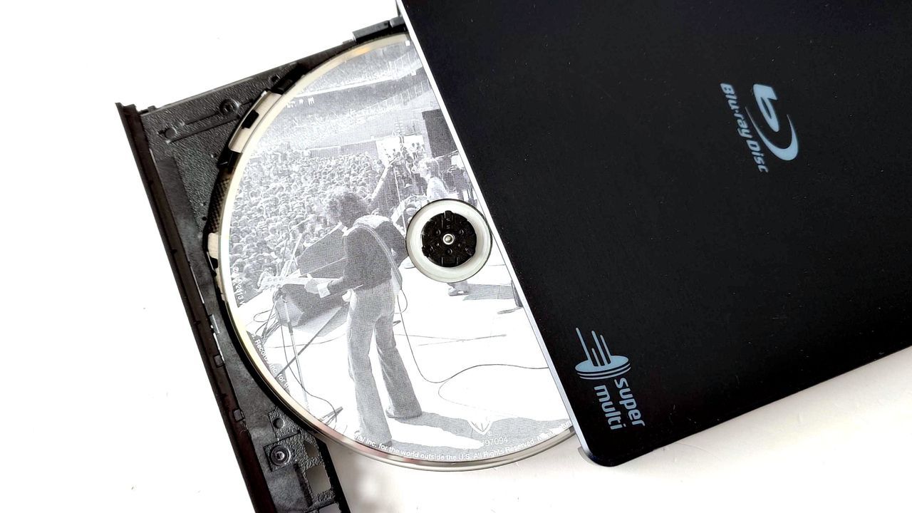 Featured image Stop using Windows Media Player for ripping CDs switch to this instead