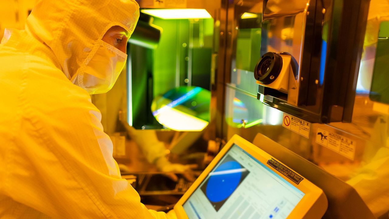 Featured image Micron invests 10B in US labs targeting postDRAM tech