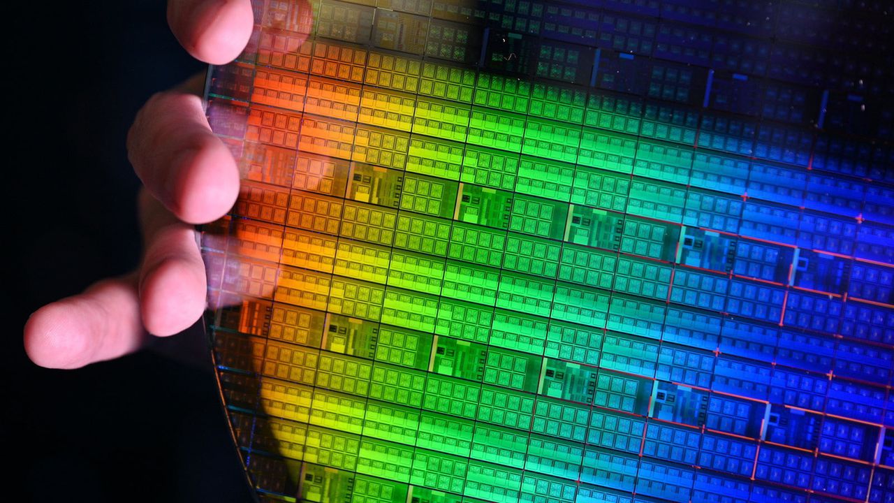 Featured image Intel 14A defect density drops faster than expected