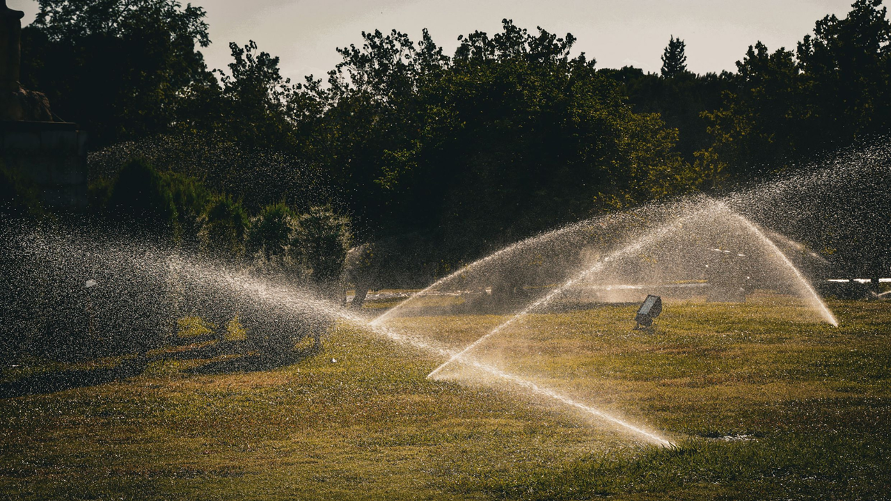 Featured image Data center waters lawn despite drought restrictions