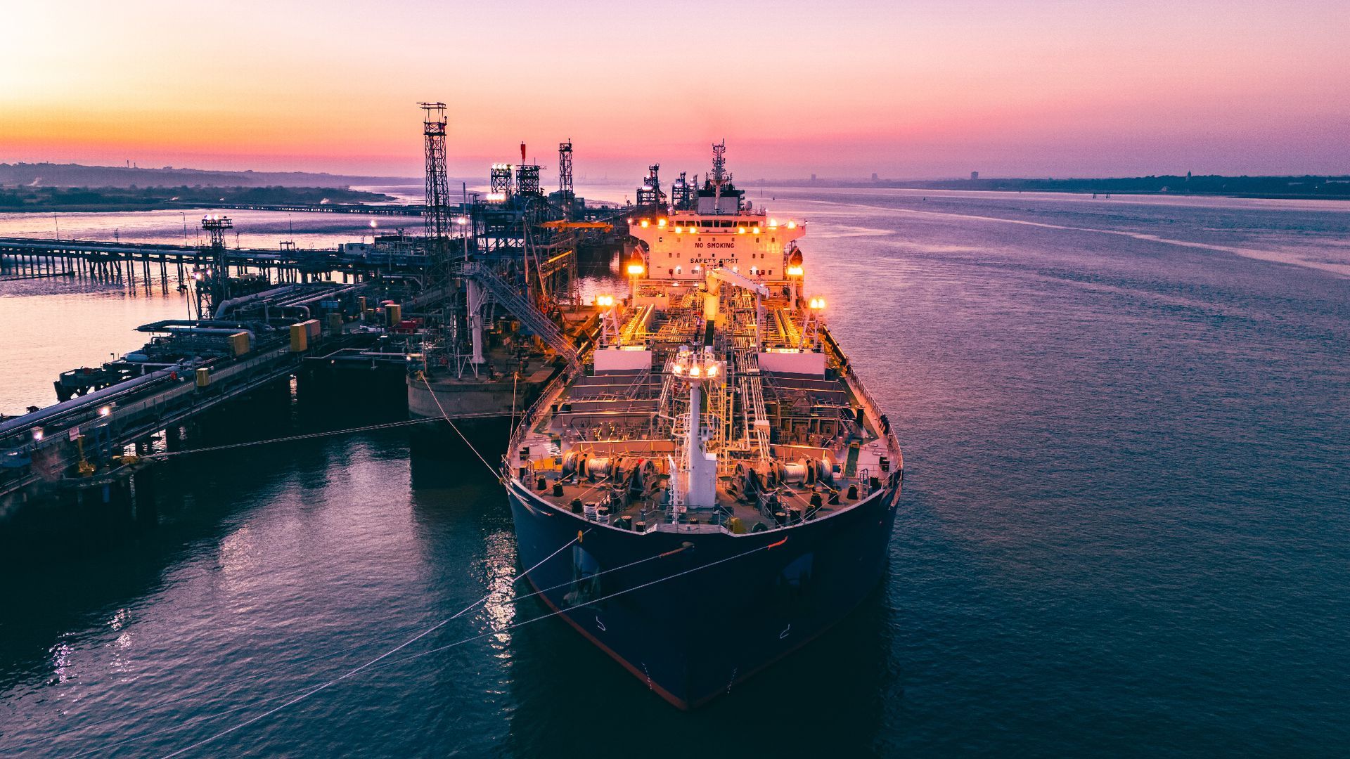 Featured image Scammers used USB drives to steal 230m in crypto from Poland for oil deal