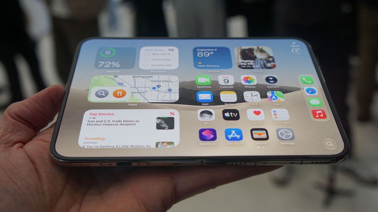 Featured image iPhone Duo announcement hides a trolling Surface Easter egg