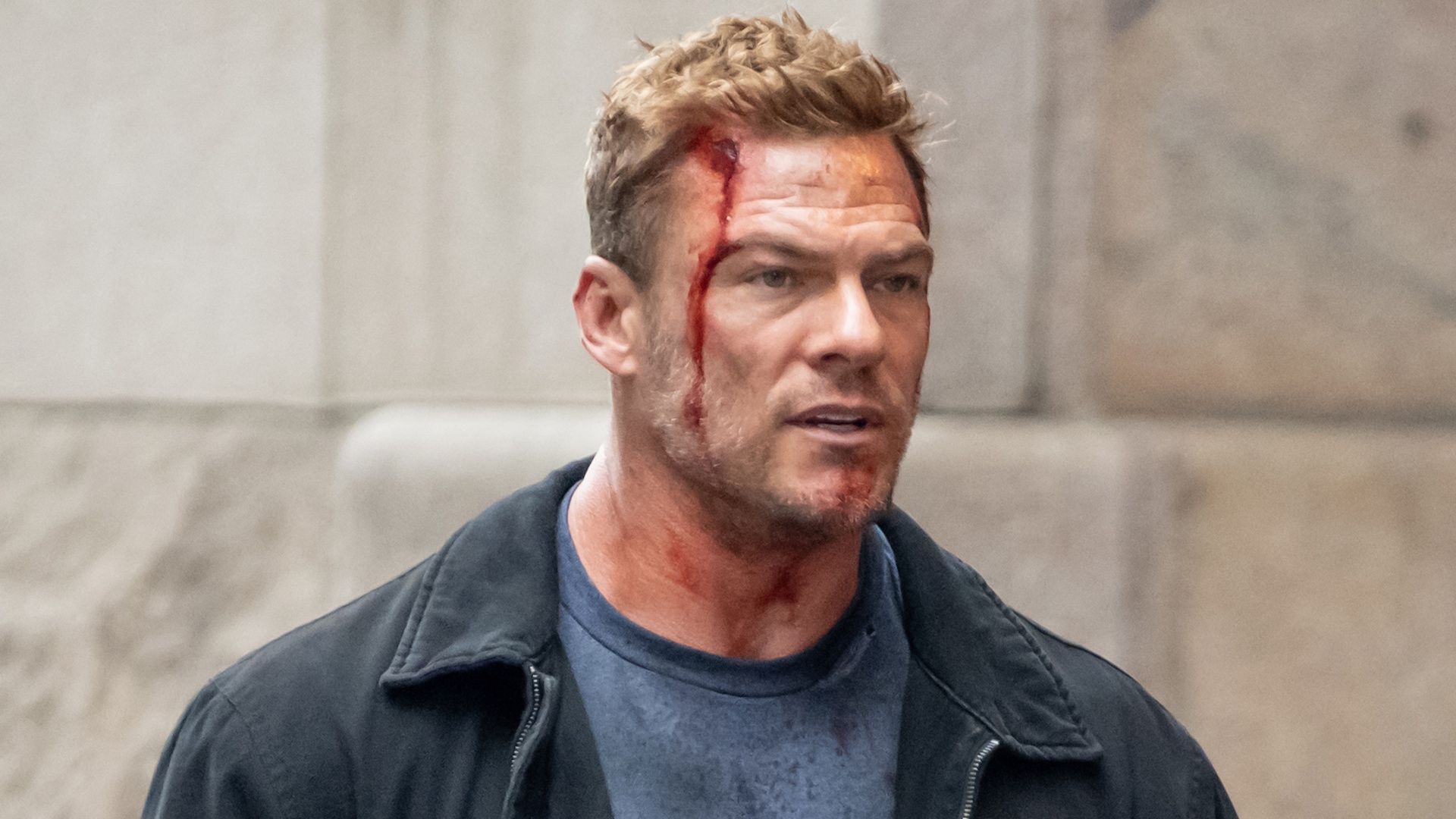 Featured image Alan Ritchson talks to replace Momoa in Helldivers